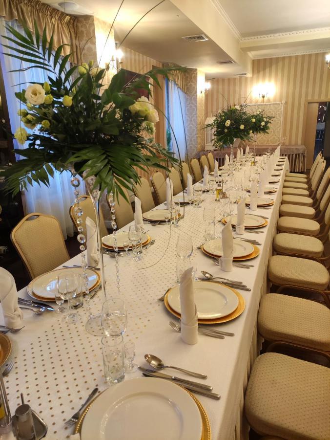 Aviator Hotel Restauracja & Spa Pabianice Exteriér fotografie