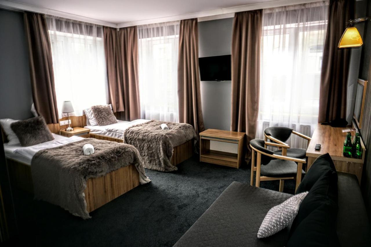 Aviator Hotel Restauracja & Spa Pabianice Exteriér fotografie