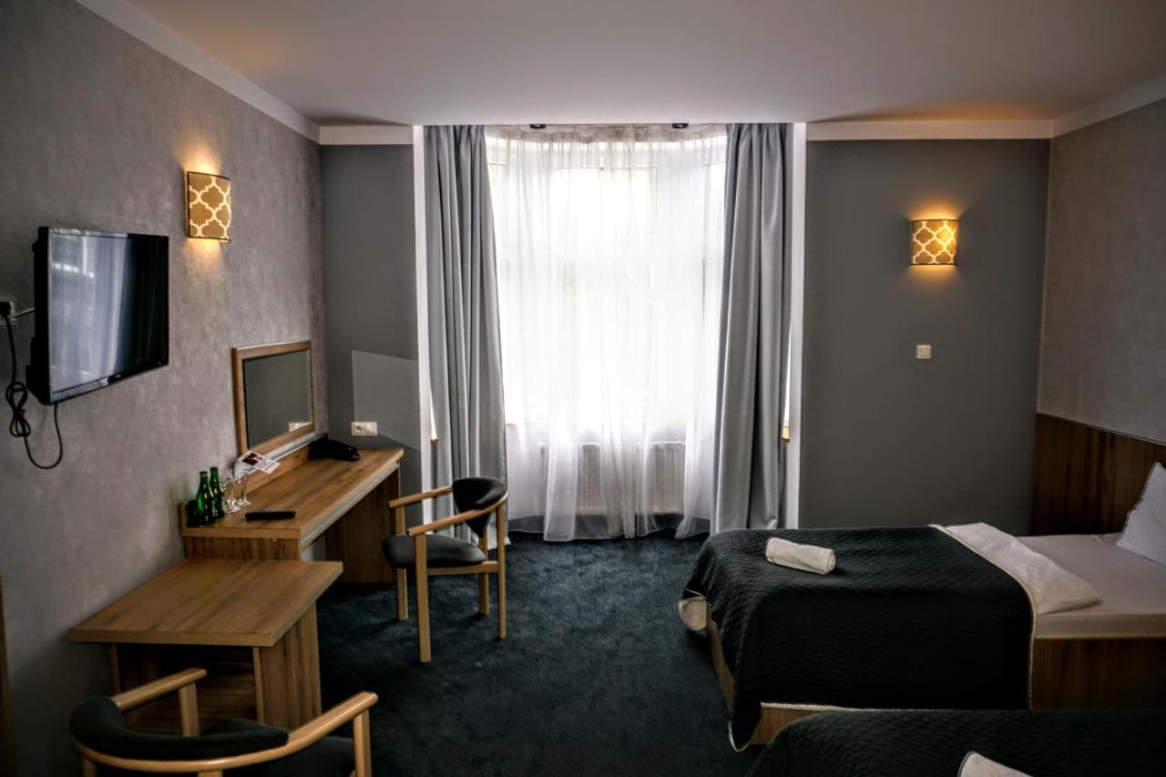 Aviator Hotel Restauracja & Spa Pabianice Exteriér fotografie