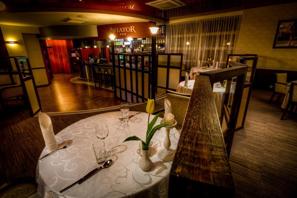 Aviator Hotel Restauracja & Spa Pabianice Exteriér fotografie